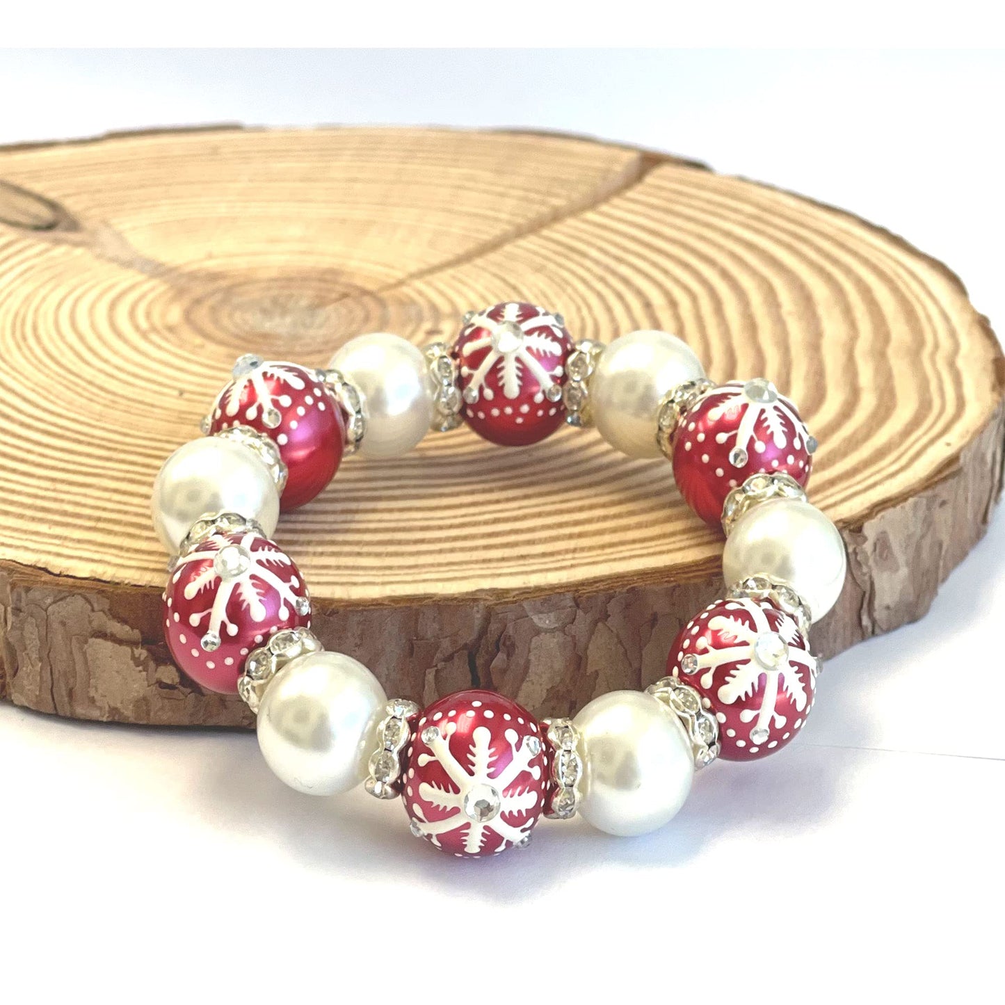 Christmas Glass Beaded Bracelet for Her, Holiday Birthday Gift Idea for Women, 1 pc (Red Snowflake)