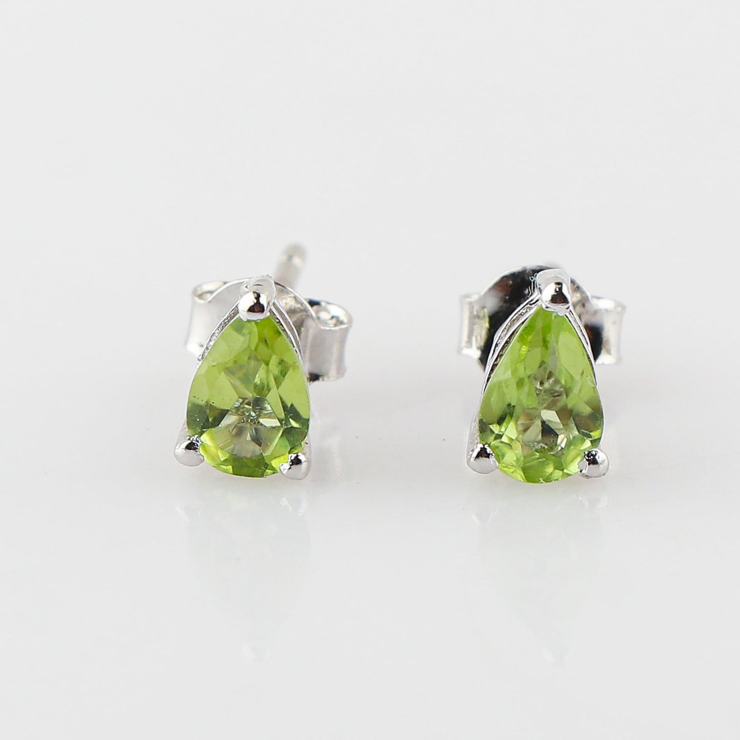 YASHEE Natural Peridot Gemstone Pear Shape Stud Earring For Women, Chakra Energy Healing Real Crystal, August Birthstone, Peridot Stud Earrings Women Unique Christmas Gift Jewelry