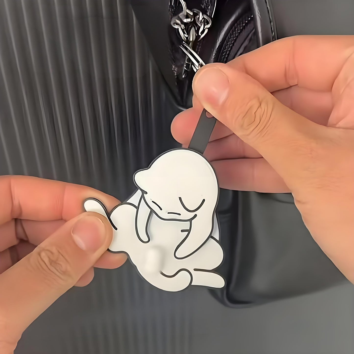 Mischief Cat Interactive Keychain, Funny Wiggling Cat Keychain with Rotating Cats Eggs,Fun Keychains for Bags (6pcs)