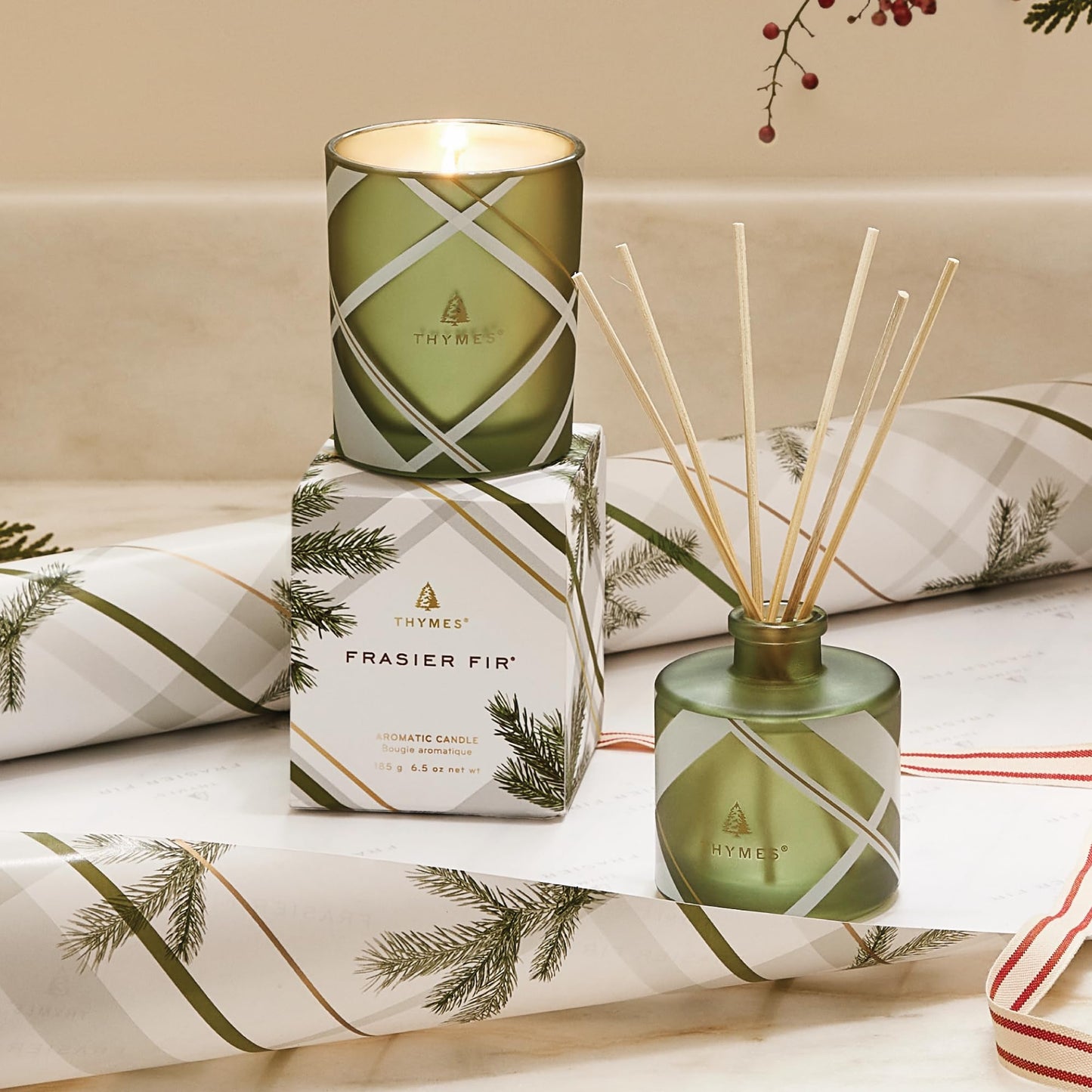Thymes Frasier Fir Candle – Frosted Plaid Jar Candles – Green & White Candle Jar Design – Scented Candles with Notes of Siberian Fir, Cedarwood & Sandalwood – Holiday Candles (6.5 oz)