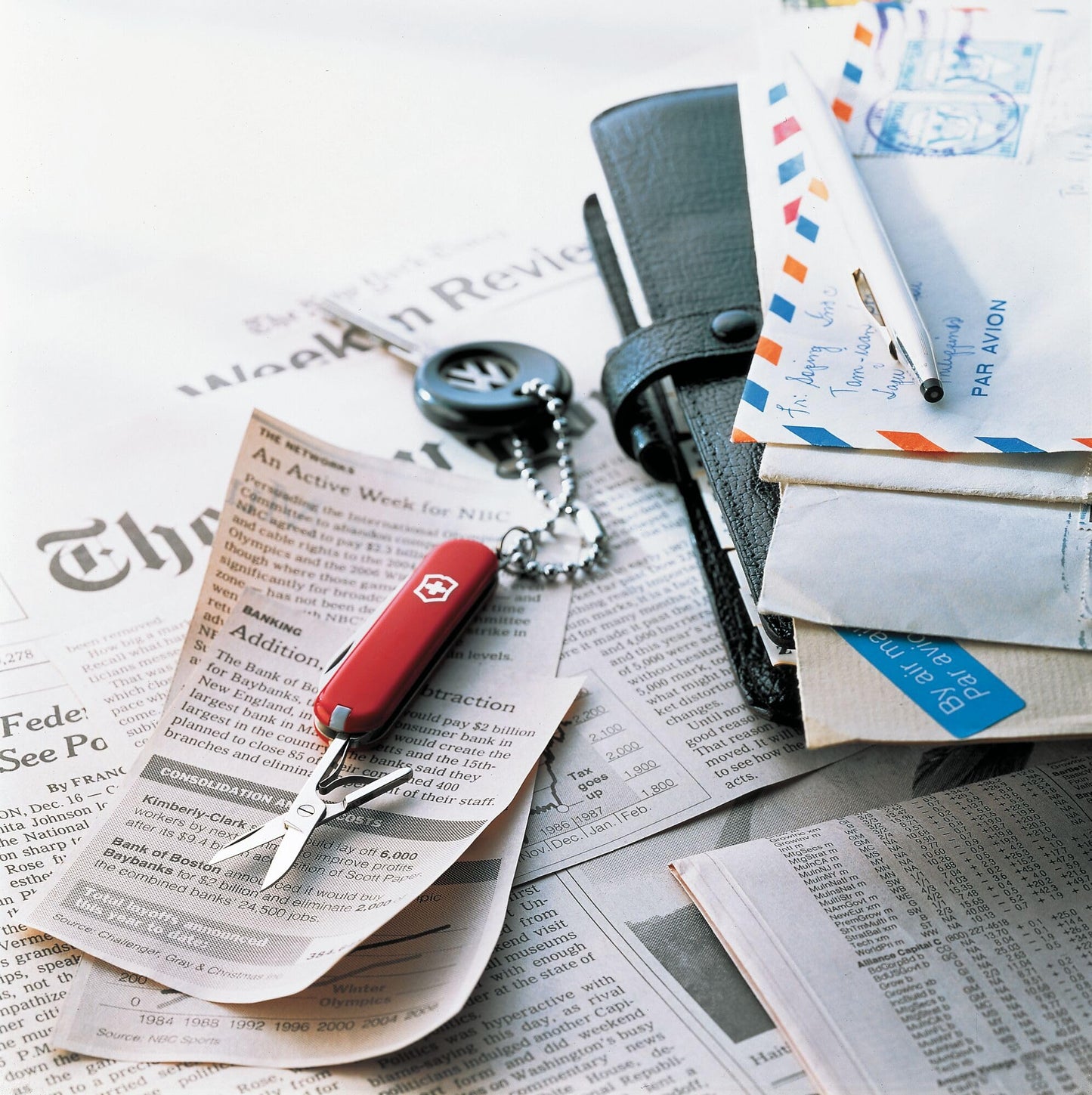 Victorinox Swiss Army Classic SD Pocket Knife, Red