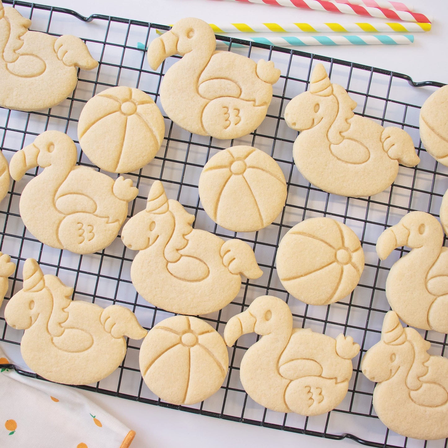 Set of 3 Pool Party cookie cutters (Designs: Beach Ball, Flamingo Float, and Unicorn Float), 3 pieces - Bakerlogy