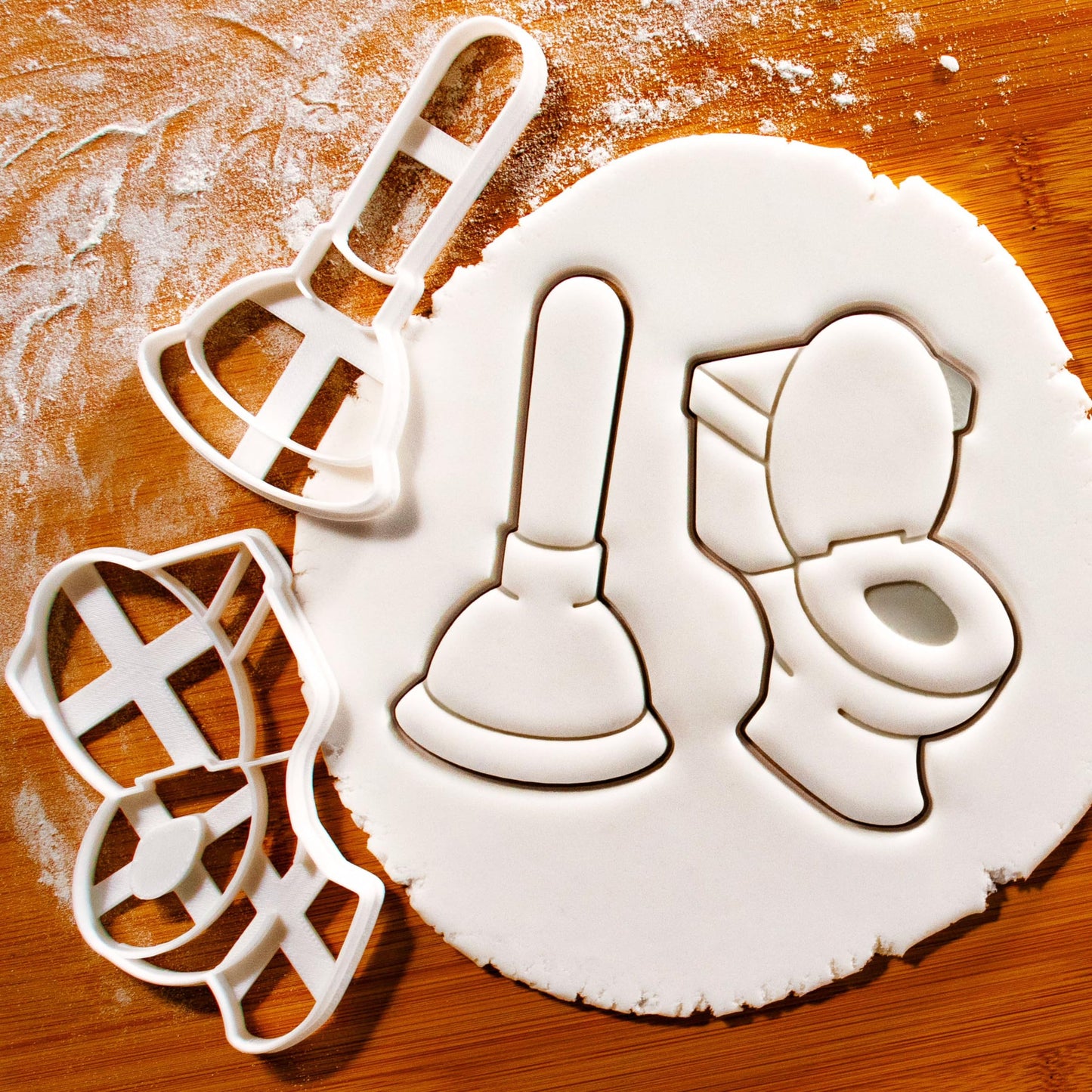 BAKERLOGY Set of 2 Toilet Bowl and Plunger Cookie Cutters - Detailed Biscuit Cutter Design for Baking and Crafts, ideal on fondant, dough, clay